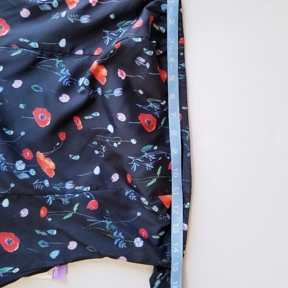 🌸NEW PrettyLittleThing | Floral bardot top - Picture 10 of 13